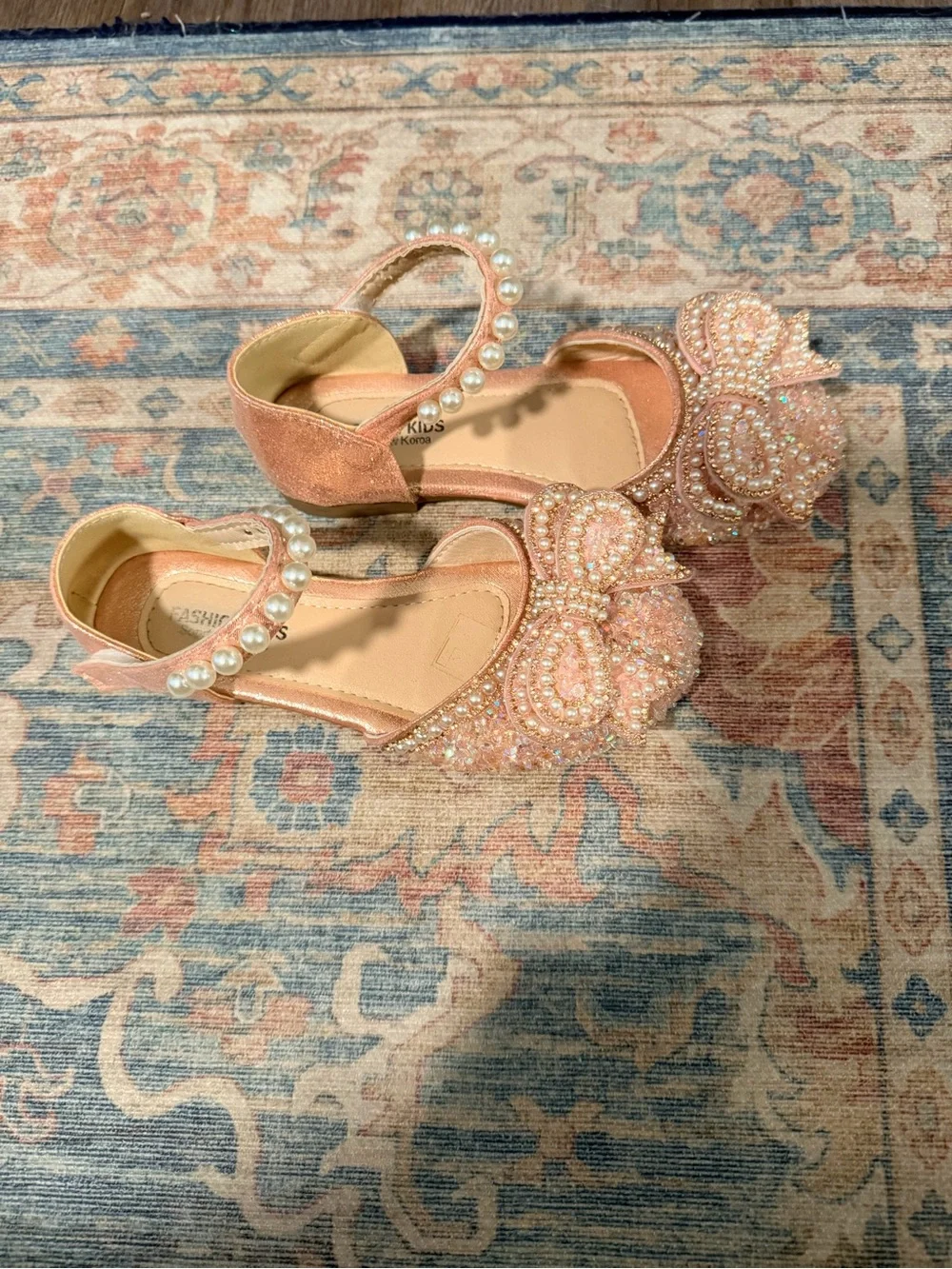 Girls Pearl Bow Dress Shoes - Pink
